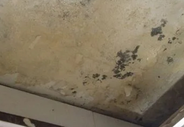 江达阳台漏水维修公司分享下江达卫生间渗水维修需要注意哪些问题。
